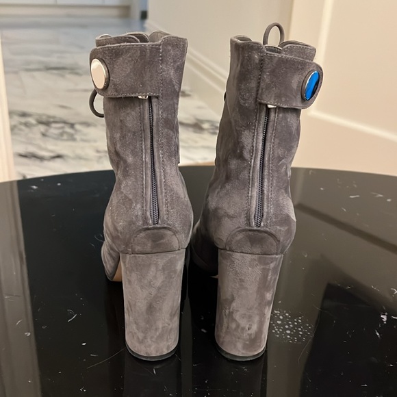 Gianvito Rossi Gray Ankle Boots - Picture 2 of 9